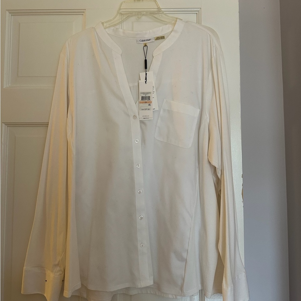 Calvin Klein Women’s Cream Button Down Shirt